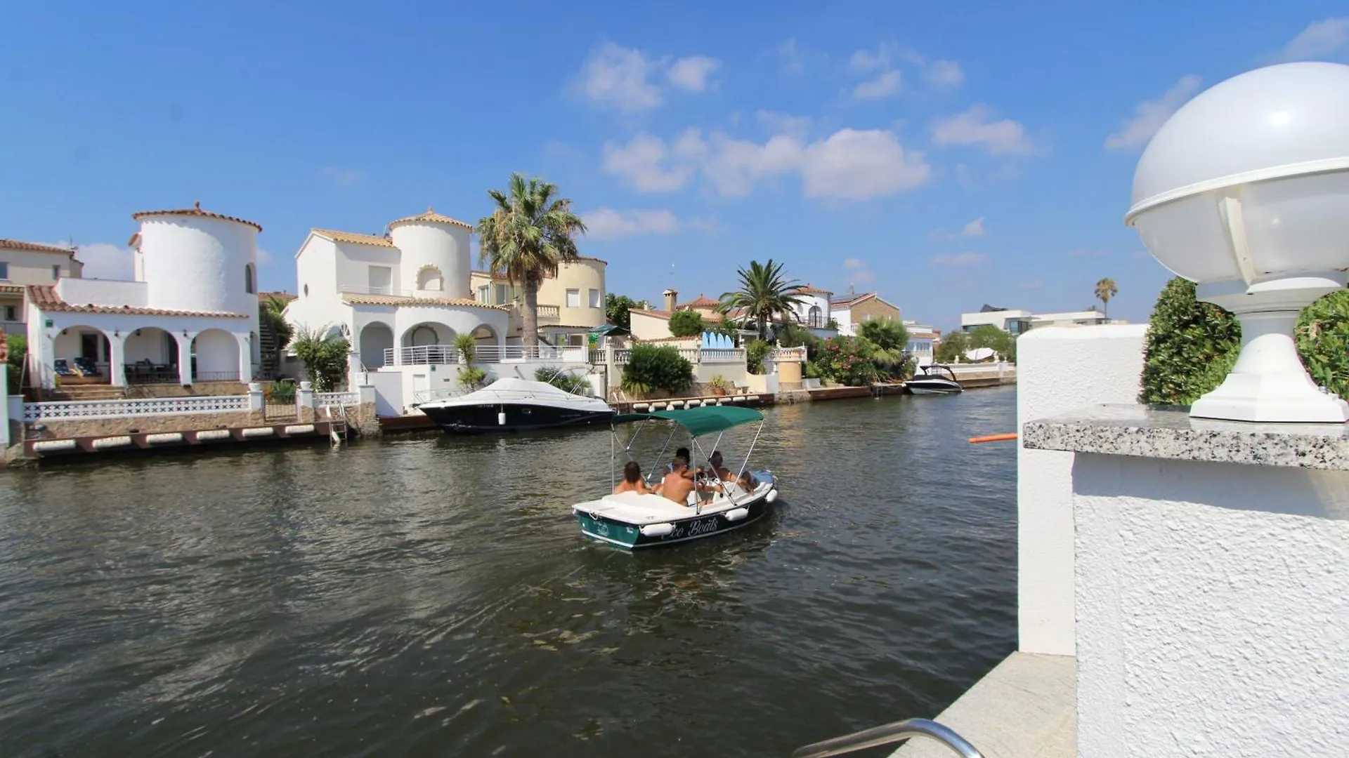 Leon Inmo Villa Nicole - 10699 Empuriabrava