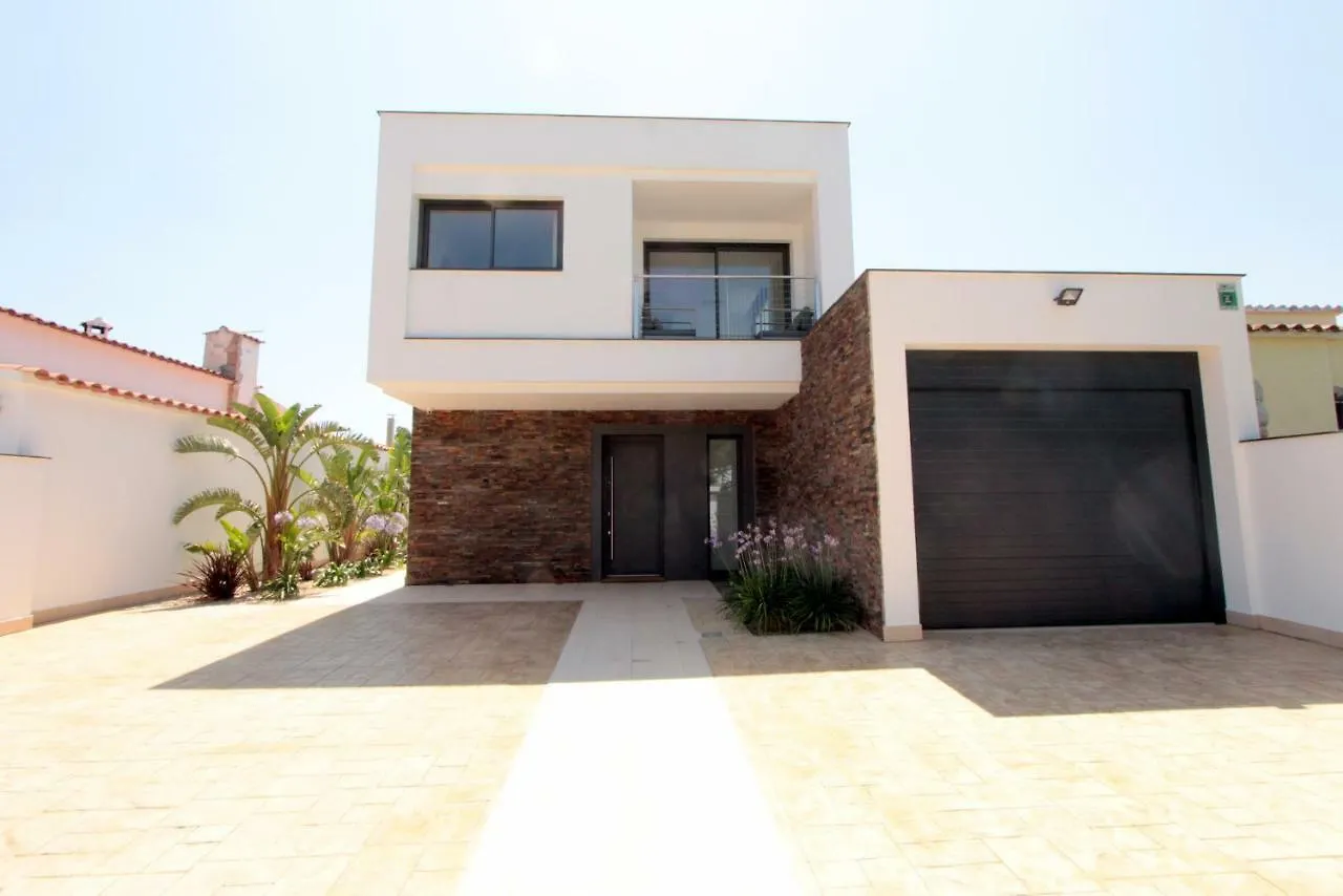 Leon Inmo Villa Nicole - 10699 Empuriabrava