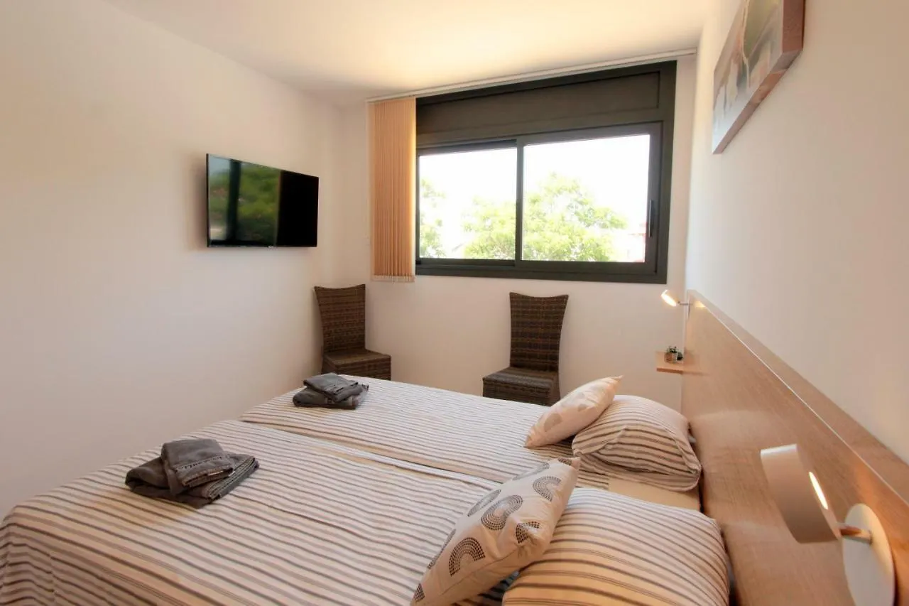 Leon Inmo Villa Nicole - 10699 Empuriabrava