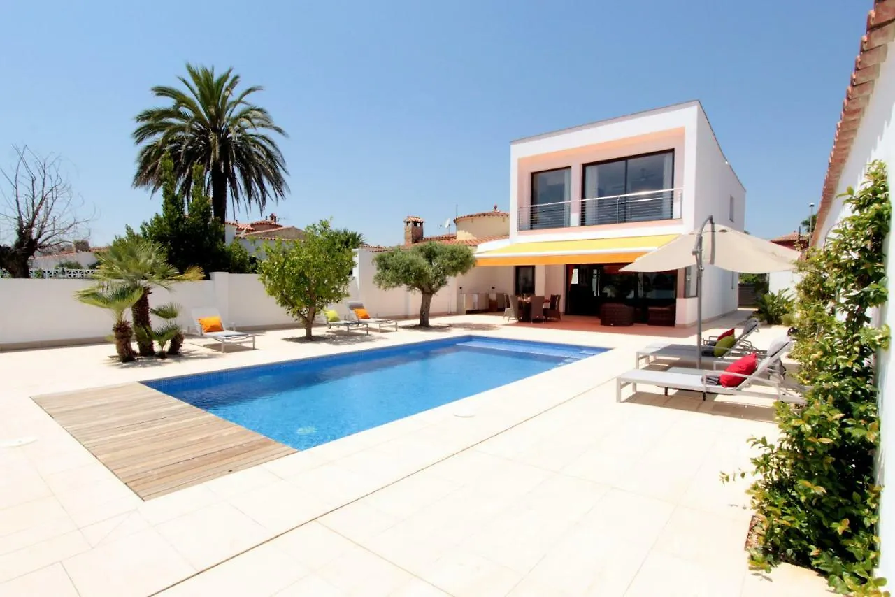 Leon Inmo Villa Nicole - 10699 Empuriabrava 0*,  Spanien